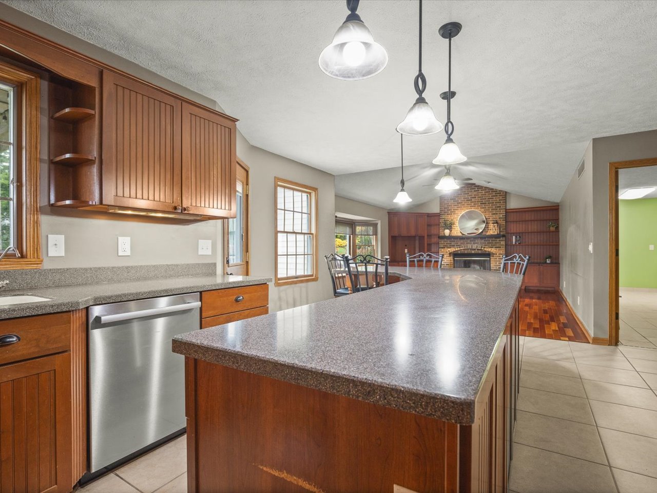 10230 Heatherridge Lane Property Photo 5