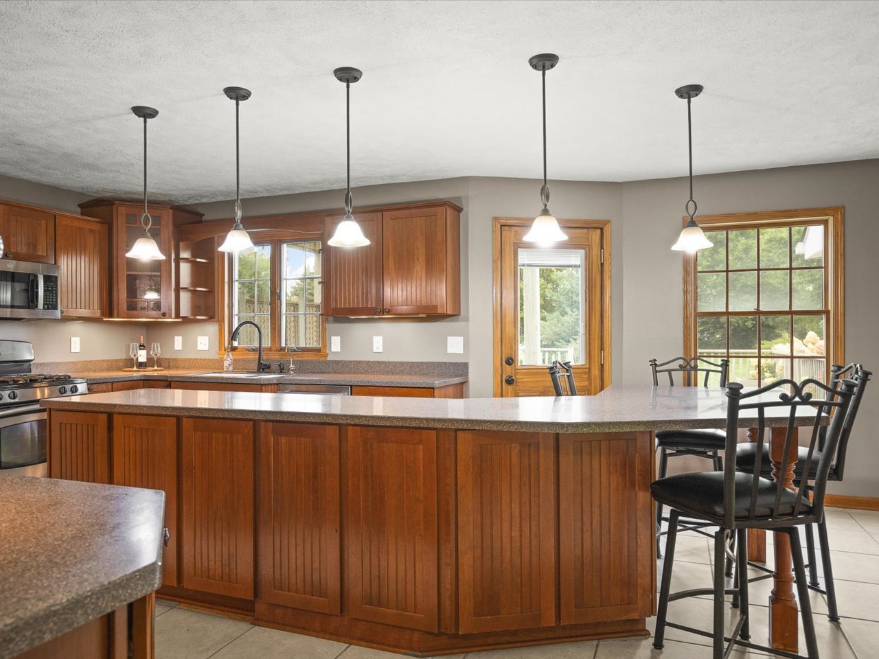 10230 Heatherridge Lane Property Photo 8