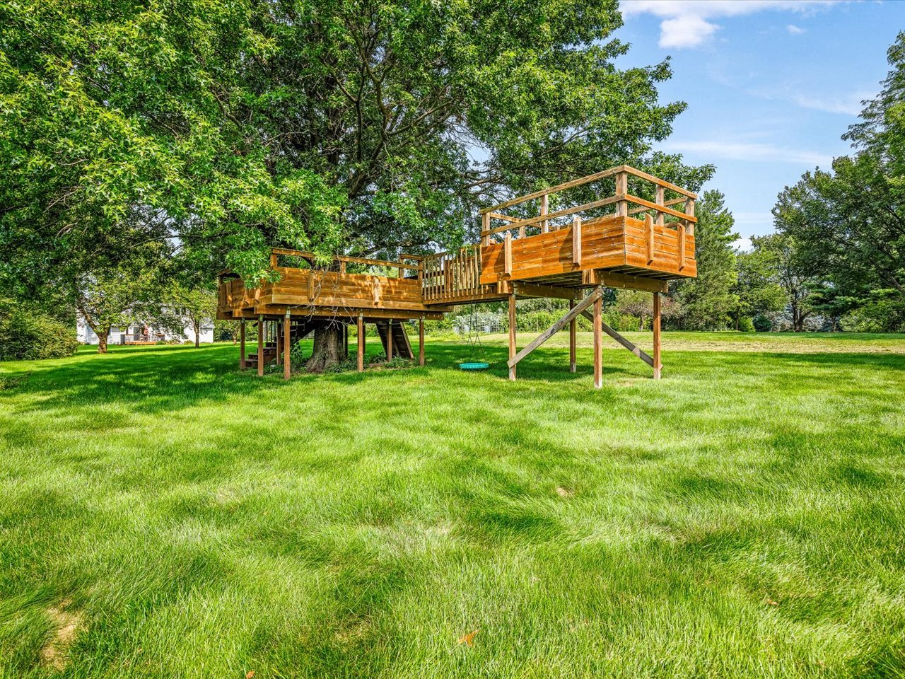 10230 Heatherridge Lane Property Photo 34