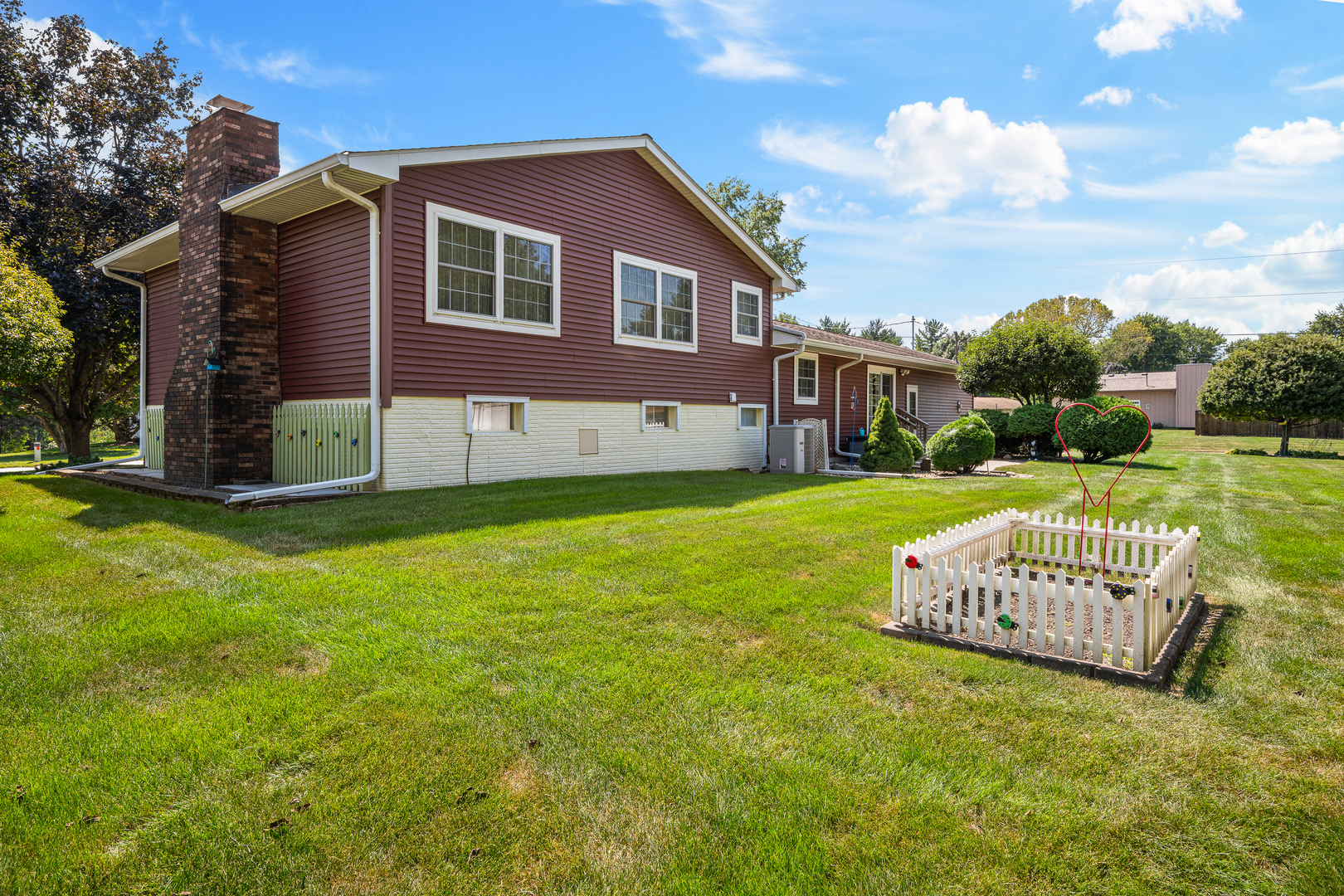 126 W 28th Avenue Property Photo 7