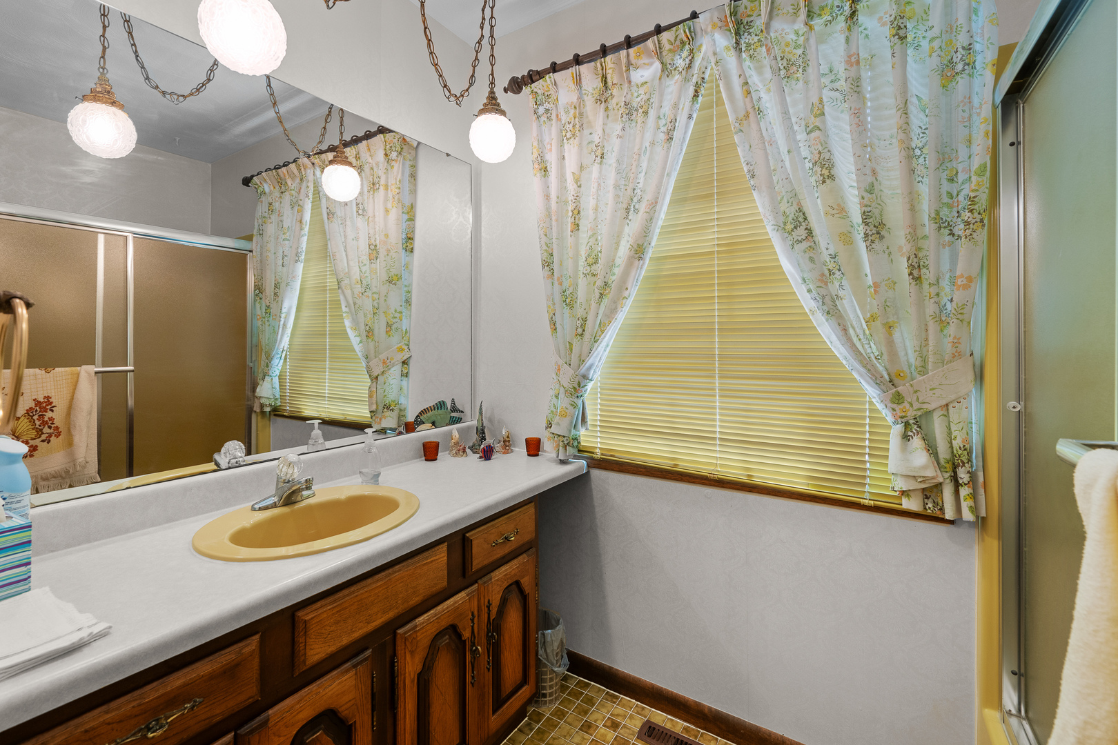 126 W 28th Avenue Property Photo 35
