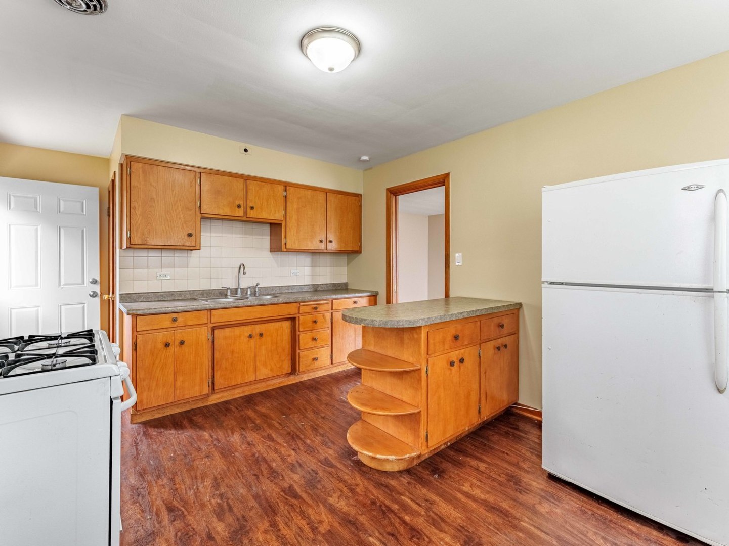 2830 Willow Street Property Photo 5