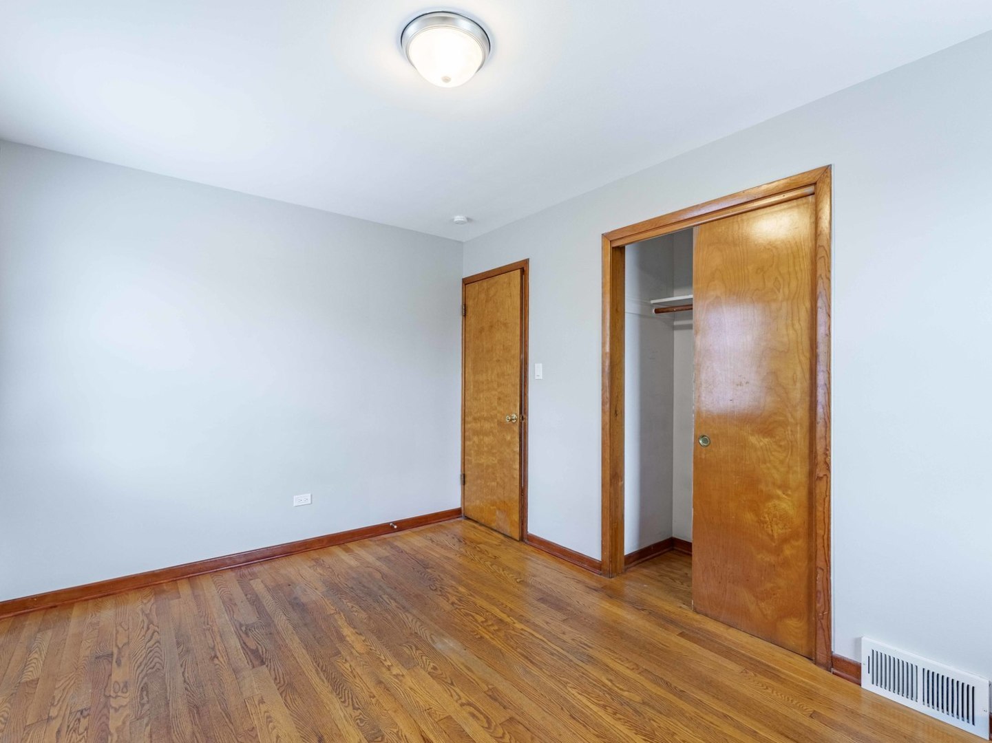 2830 Willow Street Property Photo 8