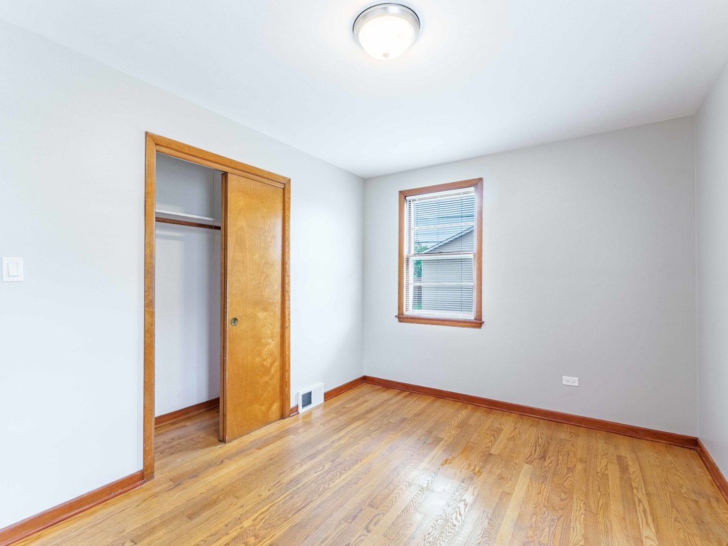 2830 Willow Street Property Photo 9