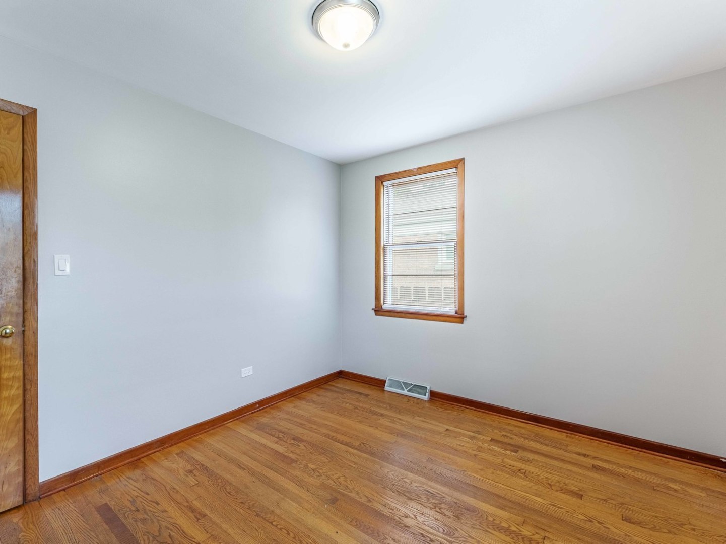 2830 Willow Street Property Photo 11