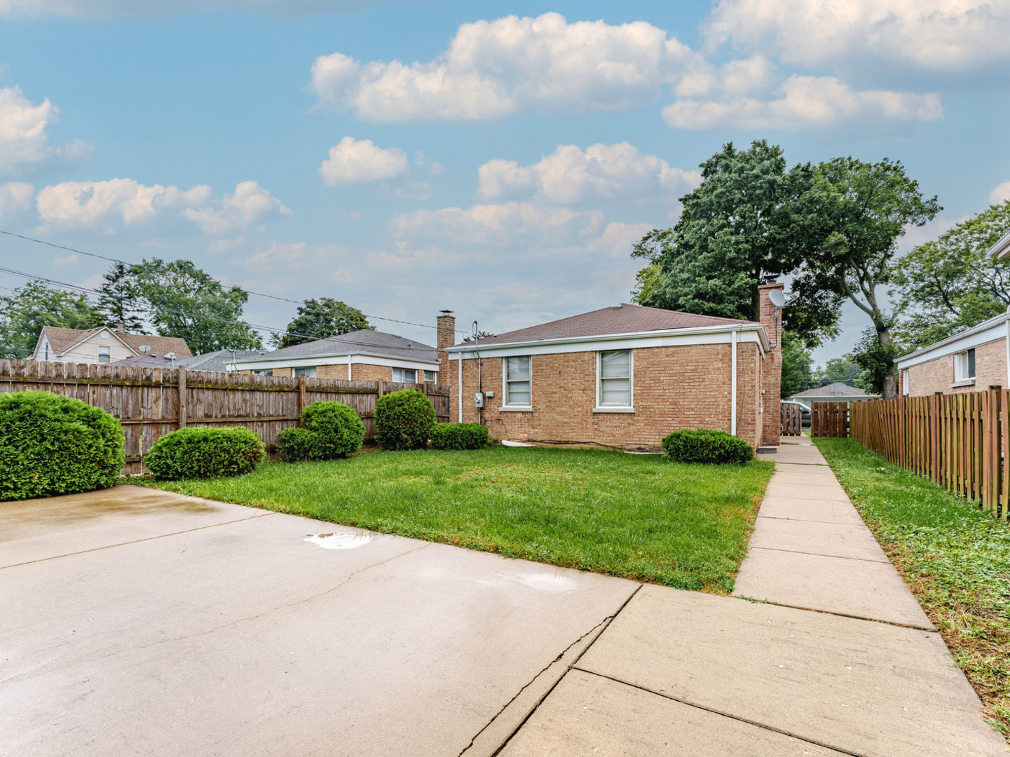 2830 Willow Street Property Photo 17