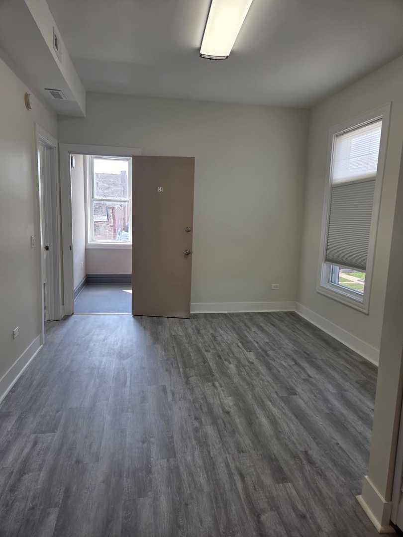6207 S Bishop Street 1 Property Photo 2