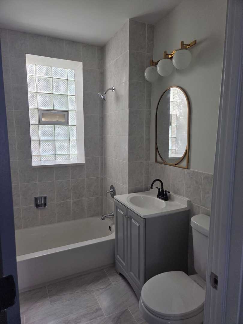 6207 S Bishop Street 1 Property Photo 7
