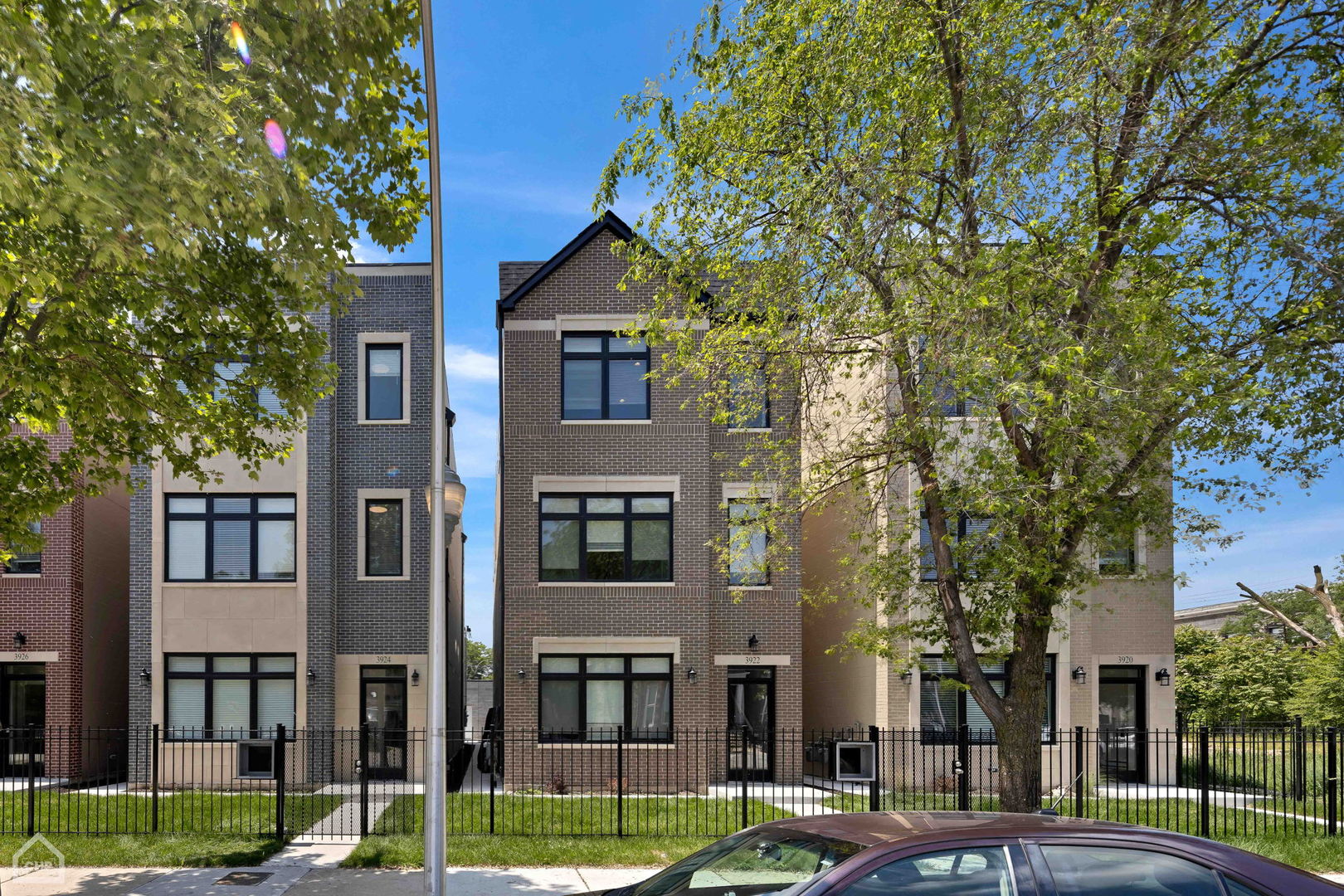 3920-34 S Calumet Avenue Property Photo 4