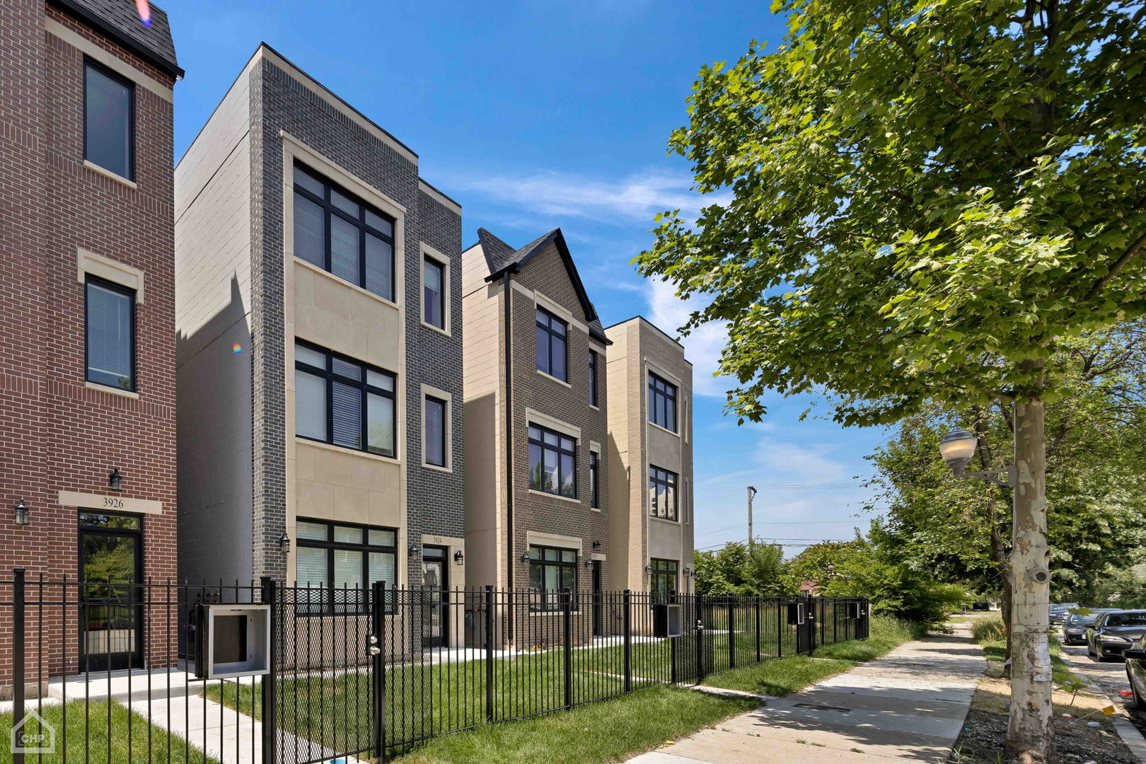 3920-34 S Calumet Avenue Property Photo 7