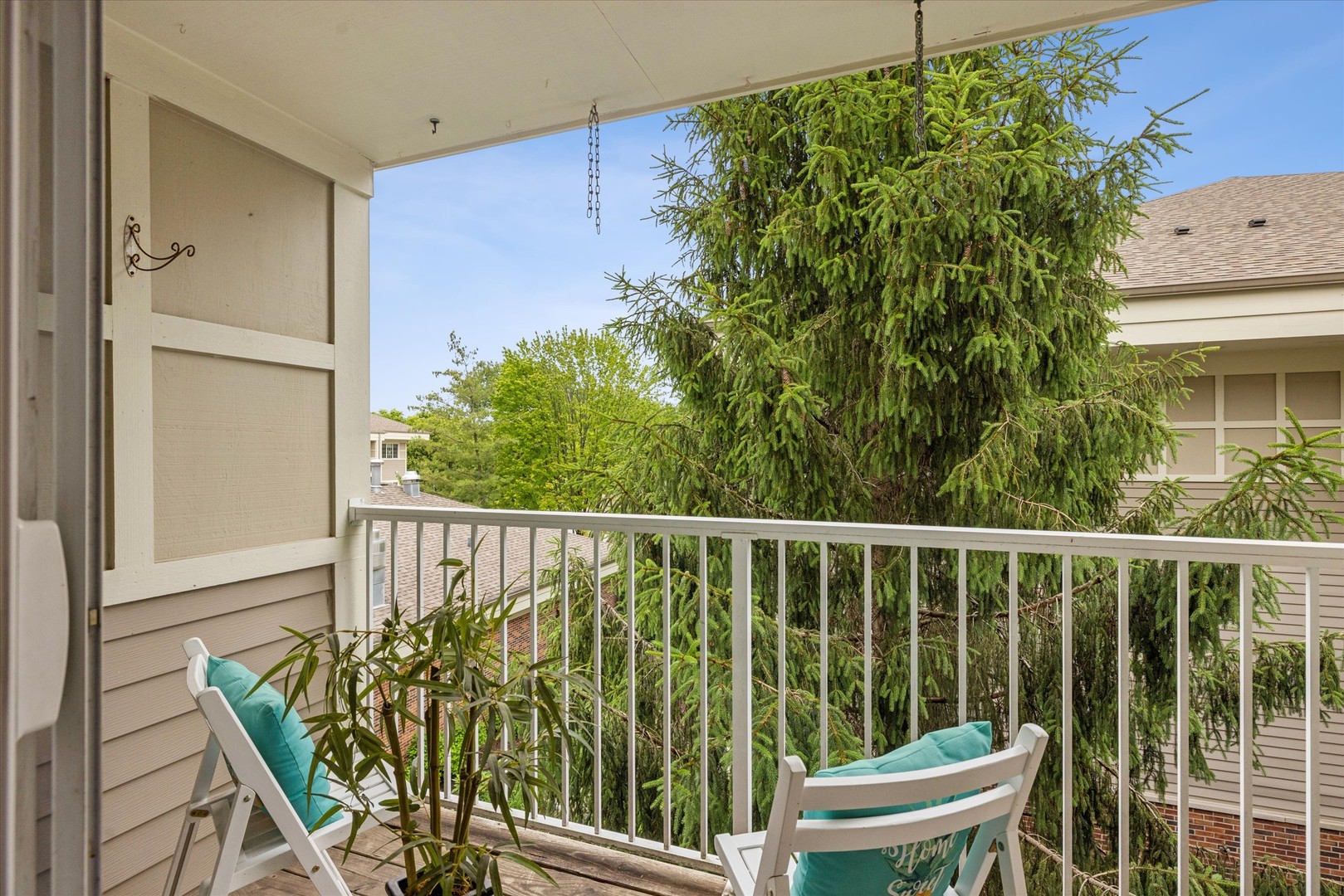 605 Barrington Avenue 332 Property Photo 15