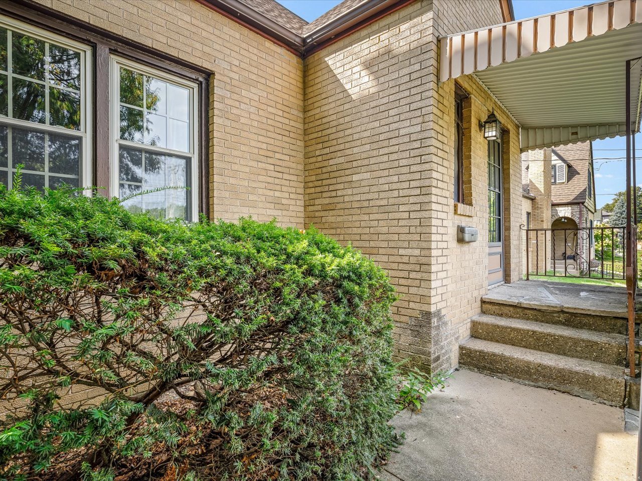 205 Saint Louis Avenue Property Photo 4