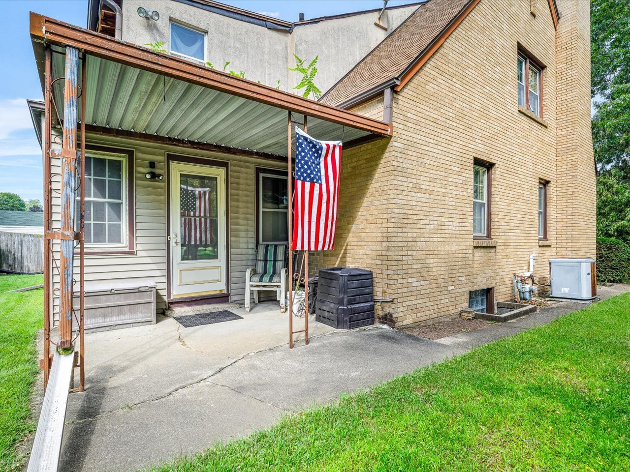 205 Saint Louis Avenue Property Photo 30