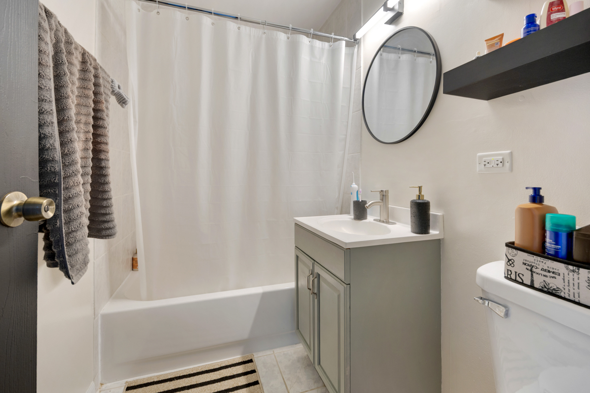 1110 Cedar Street 3b Property Photo 11