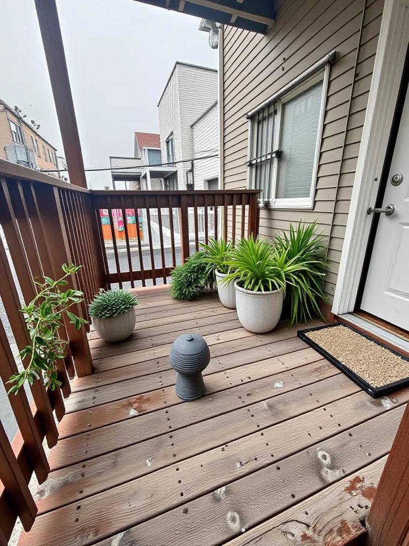 2525 N Ashland Avenue 2r Property Photo 7