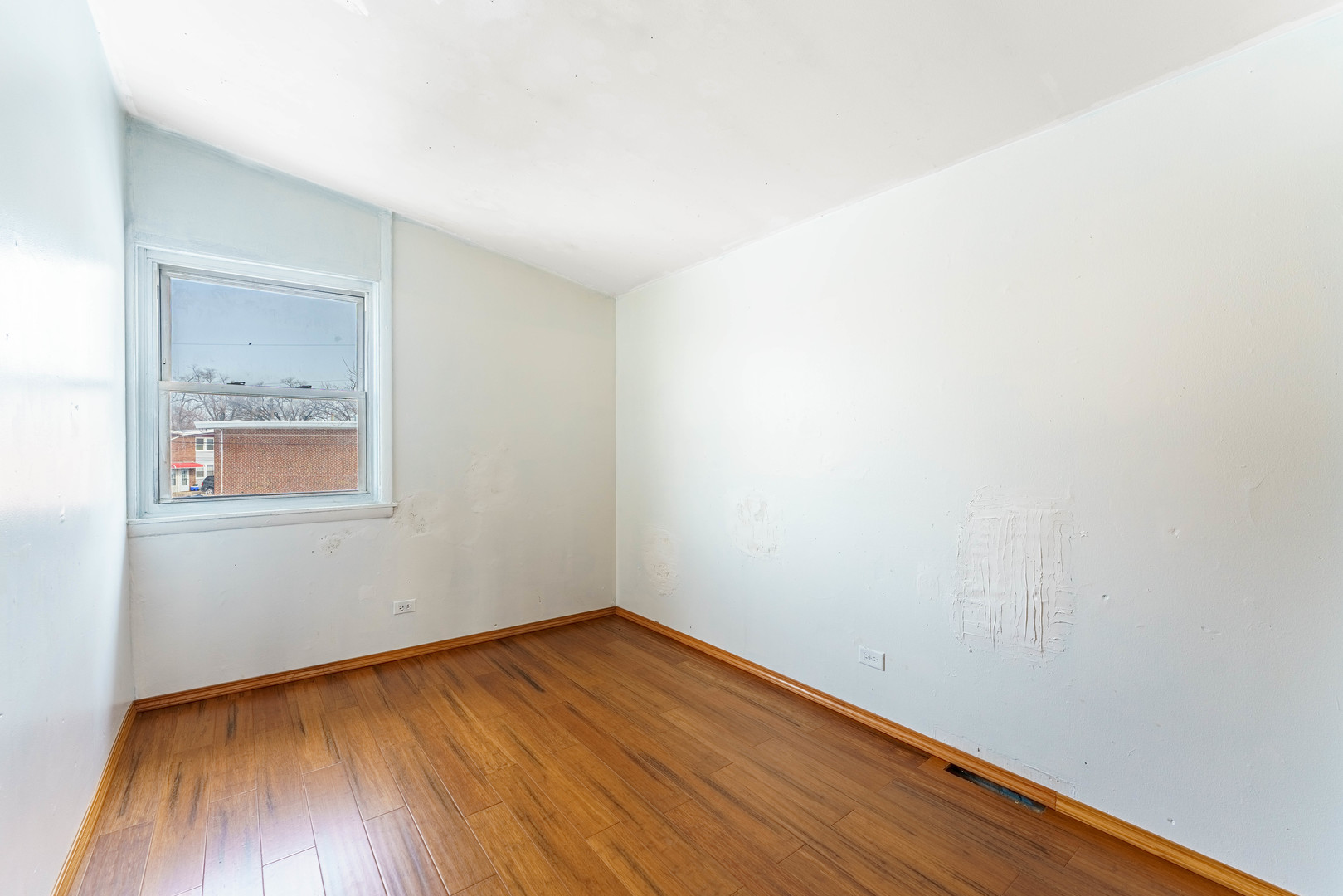 1370 Fargo Avenue E Property Photo 12