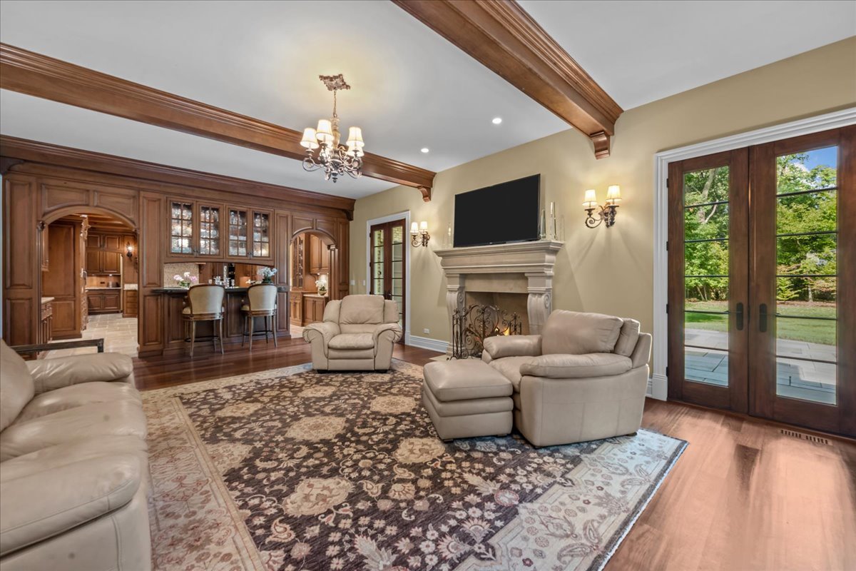 586 Spruce Avenue Property Photo 12