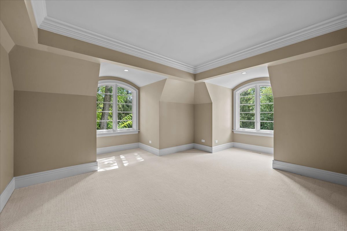 586 Spruce Avenue Property Photo 31
