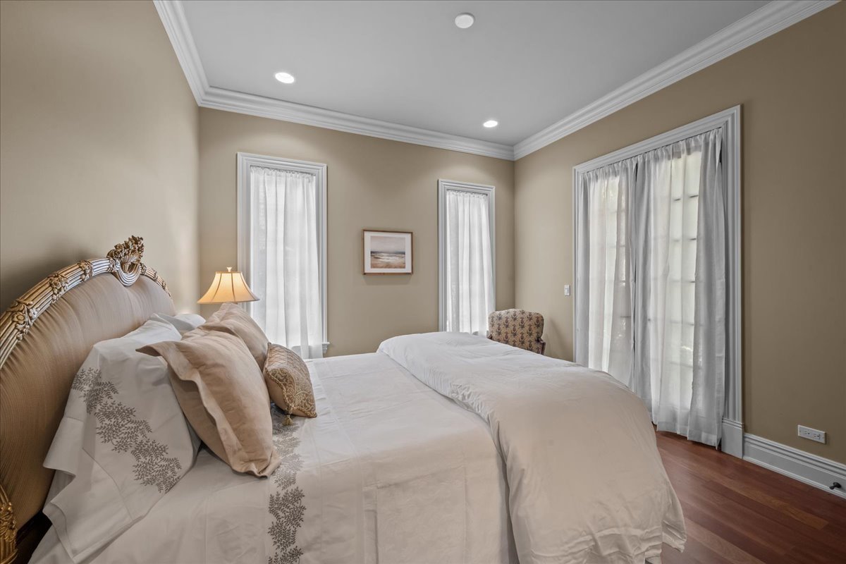 586 Spruce Avenue Property Photo 32