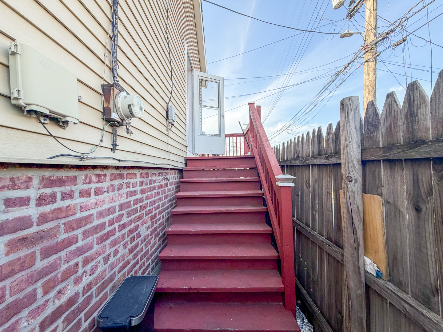 2329 N Mcvicker Avenue Property Photo 18