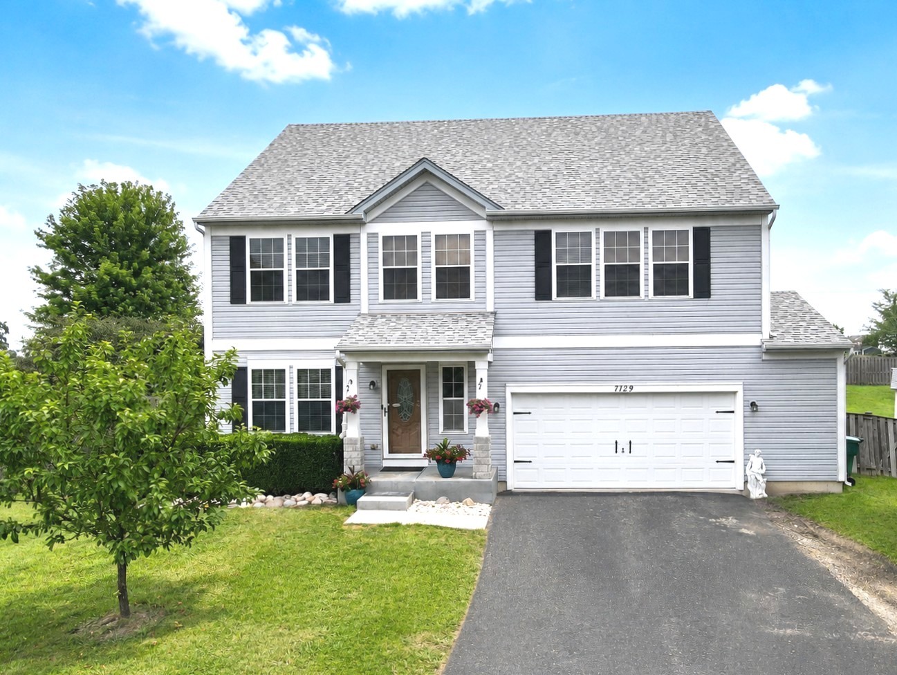 7129 Foxview Drive Property Photo 1