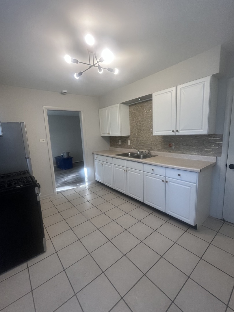 16872 Shea Avenue Property Photo 8