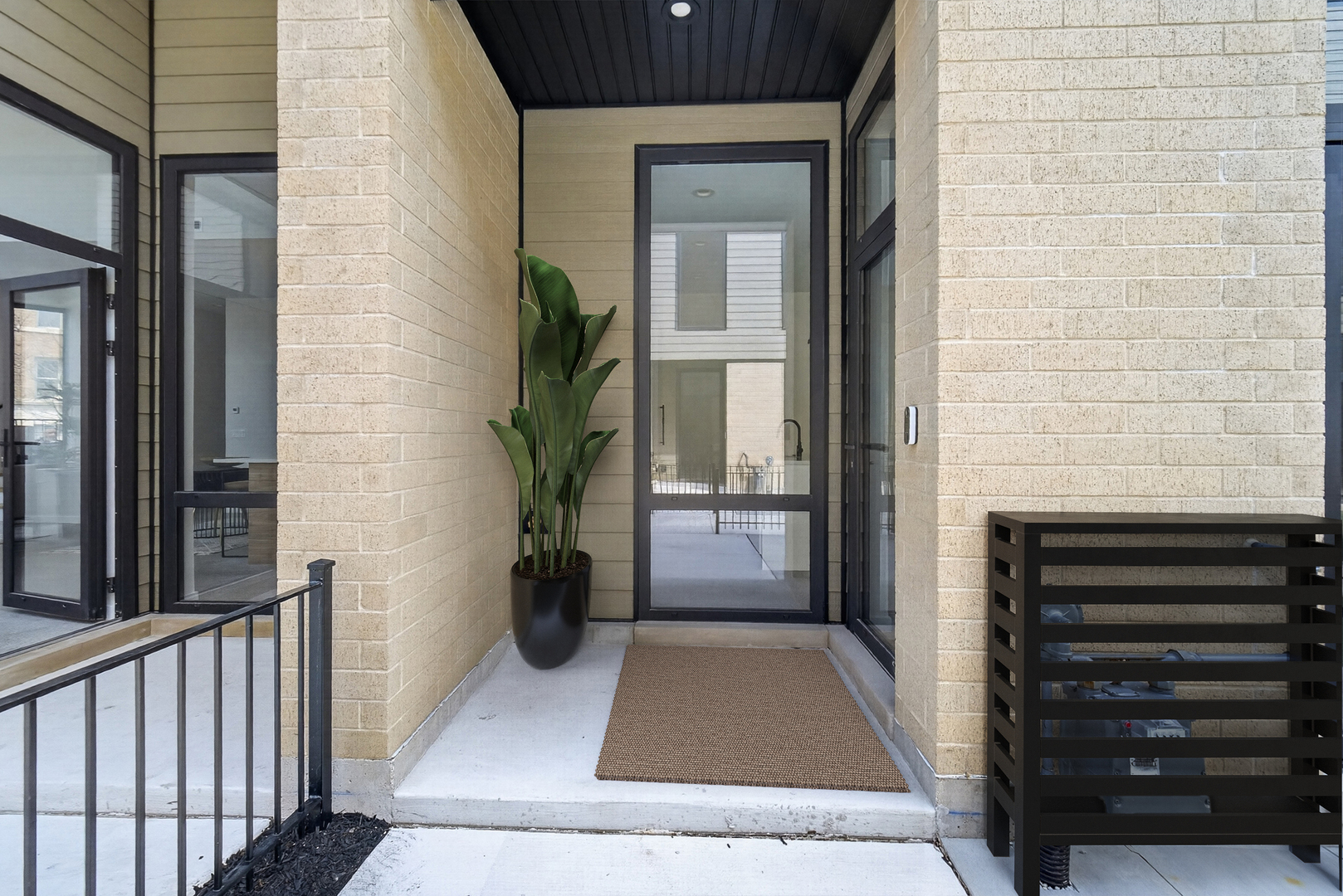 6216 S Woodlawn Avenue B Property Photo 3