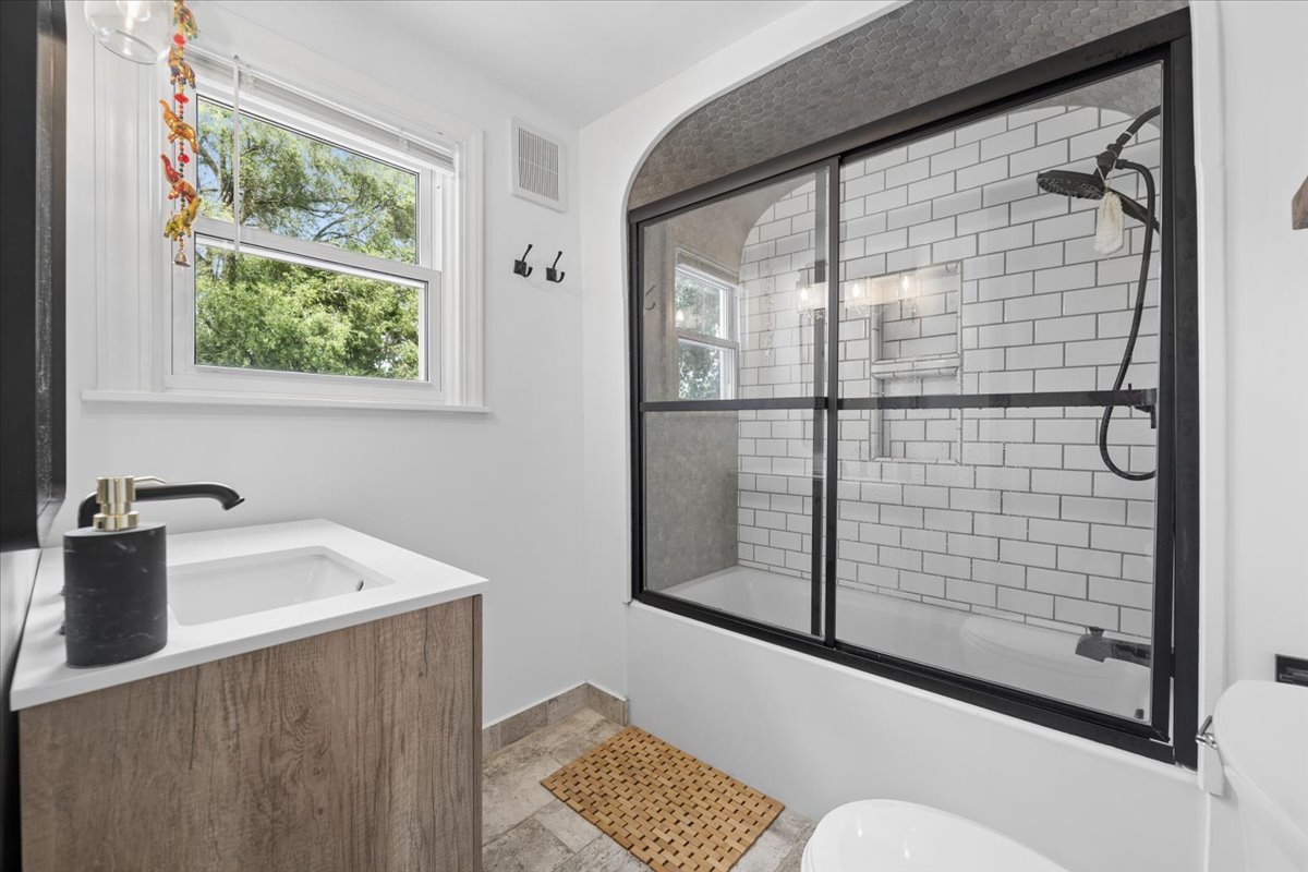 1923 Warren Street Property Photo 25