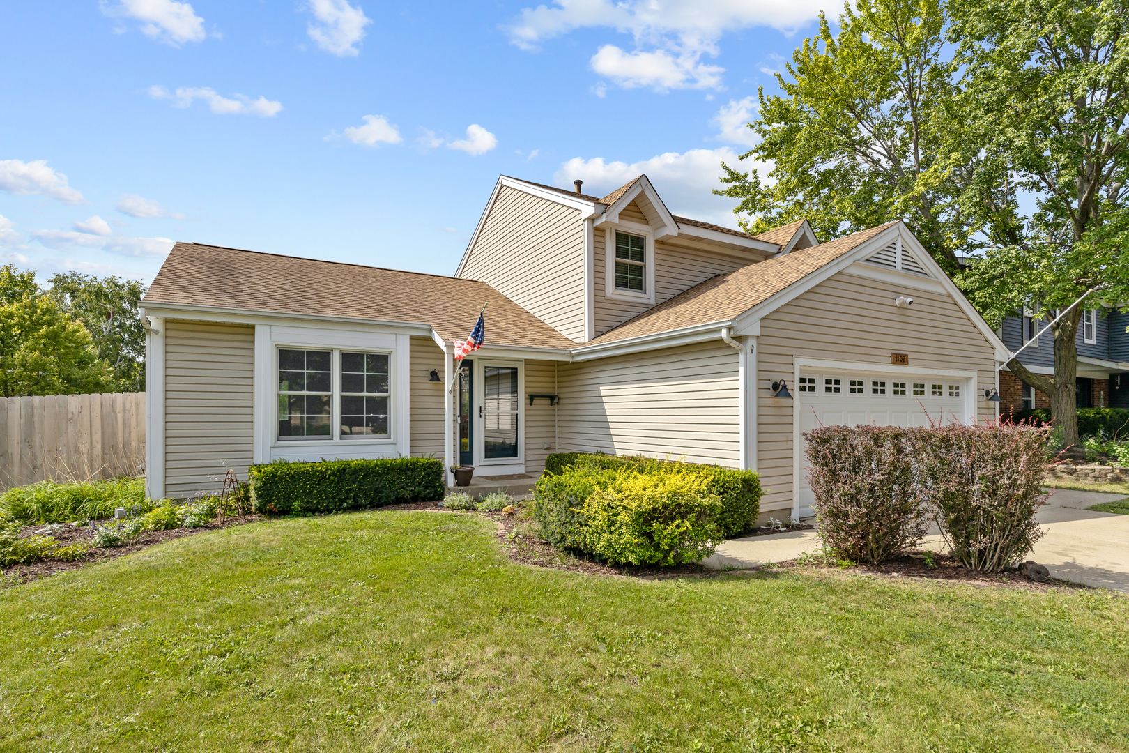 1102 Amberwood Drive Property Photo 5