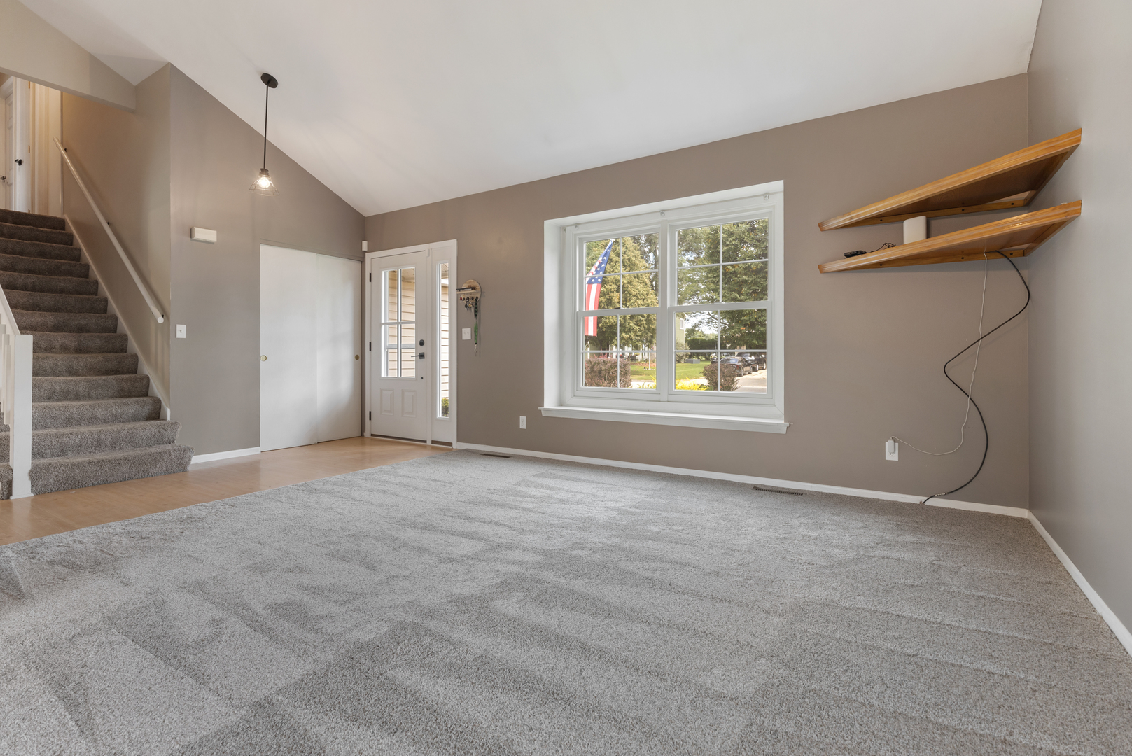 1102 Amberwood Drive Property Photo 6