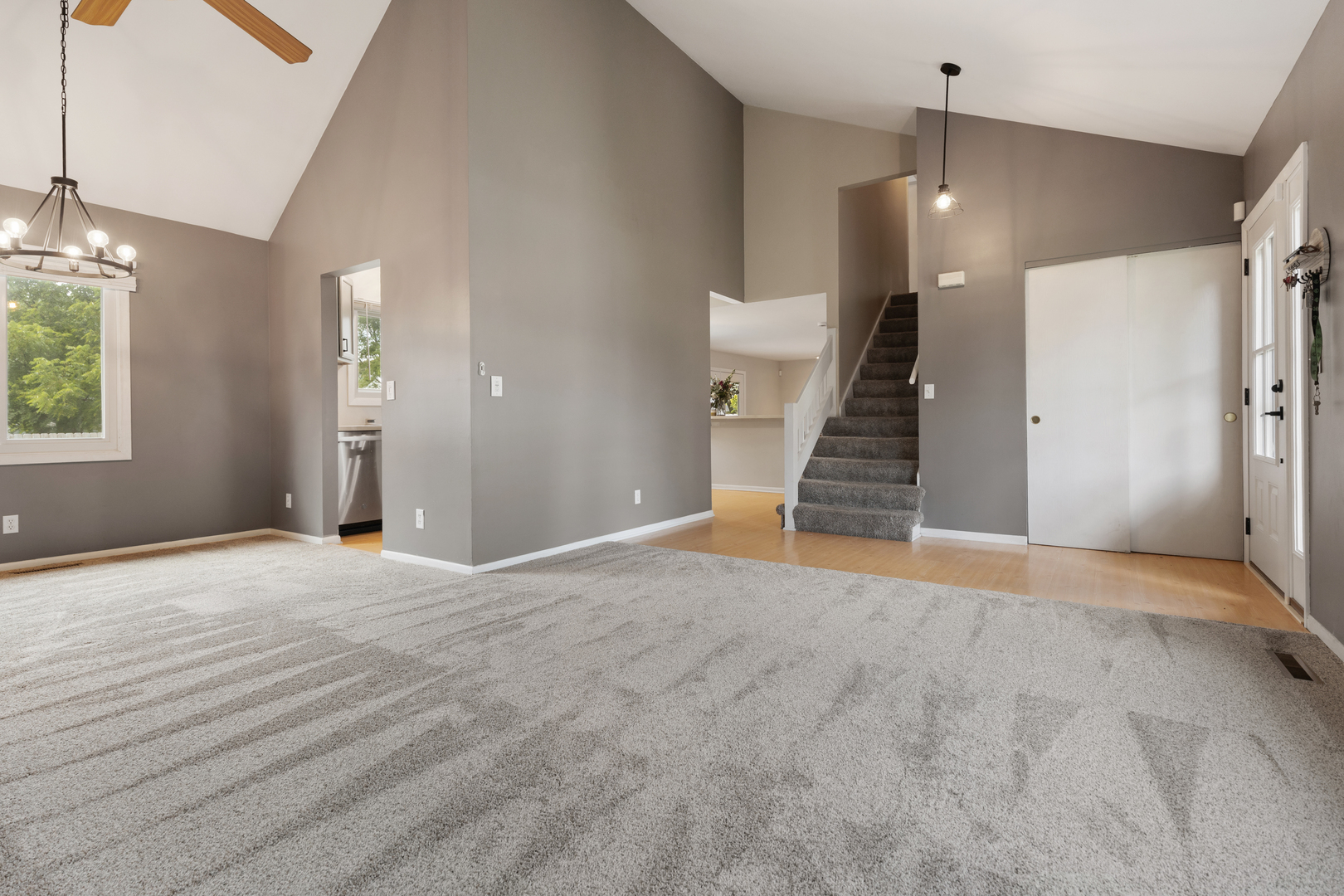 1102 Amberwood Drive Property Photo 8