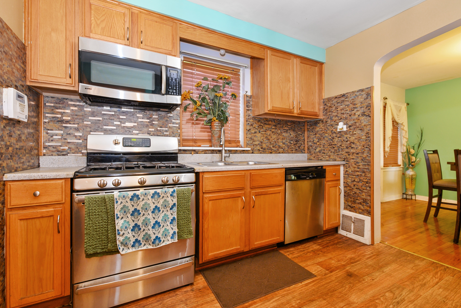 7234 S Albany Avenue Property Photo 9