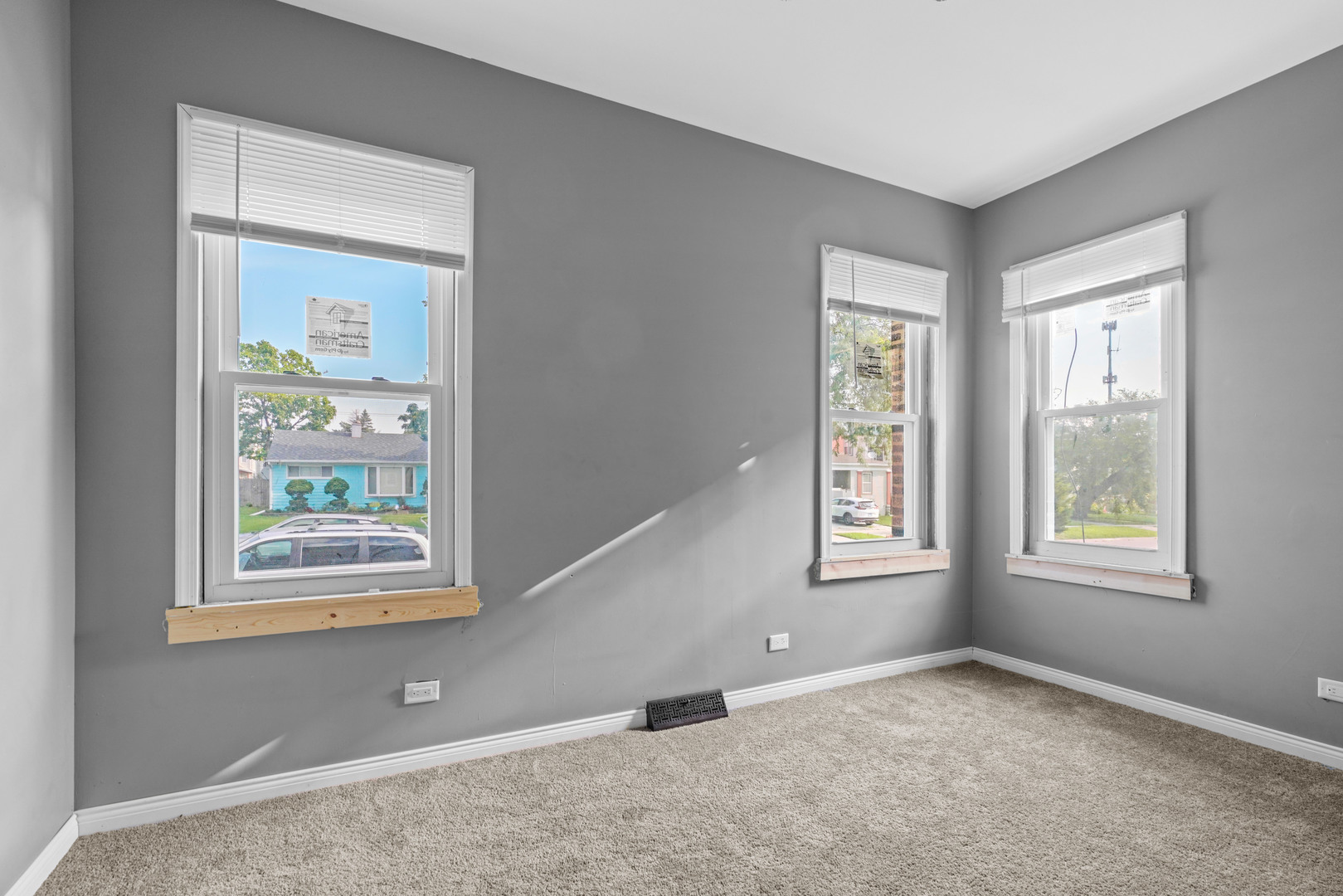30 W 21st Street Property Photo 5