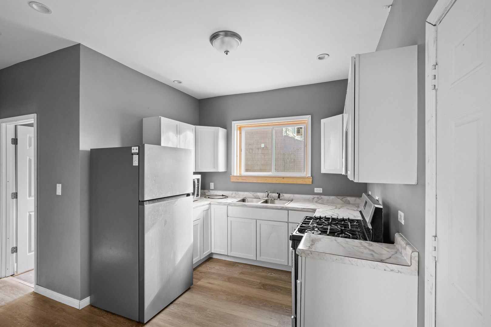 30 W 21st Street Property Photo 10