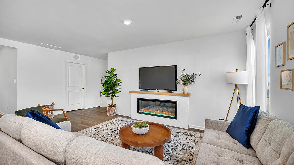 565 Revere Street Property Photo 2