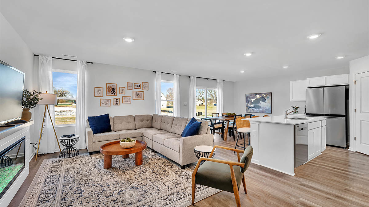 565 Revere Street Property Photo 3