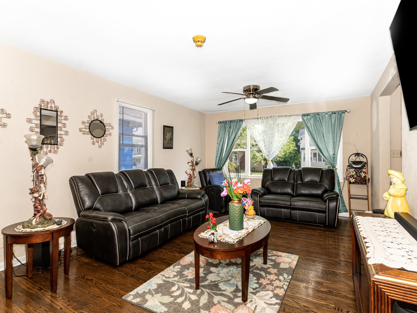 811 Glenwood Avenue Property Photo 3