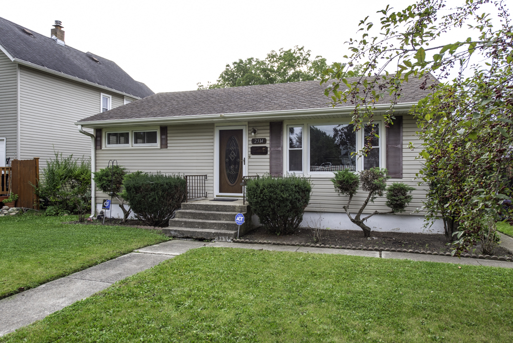 2314 Gideon Avenue Property Photo 1