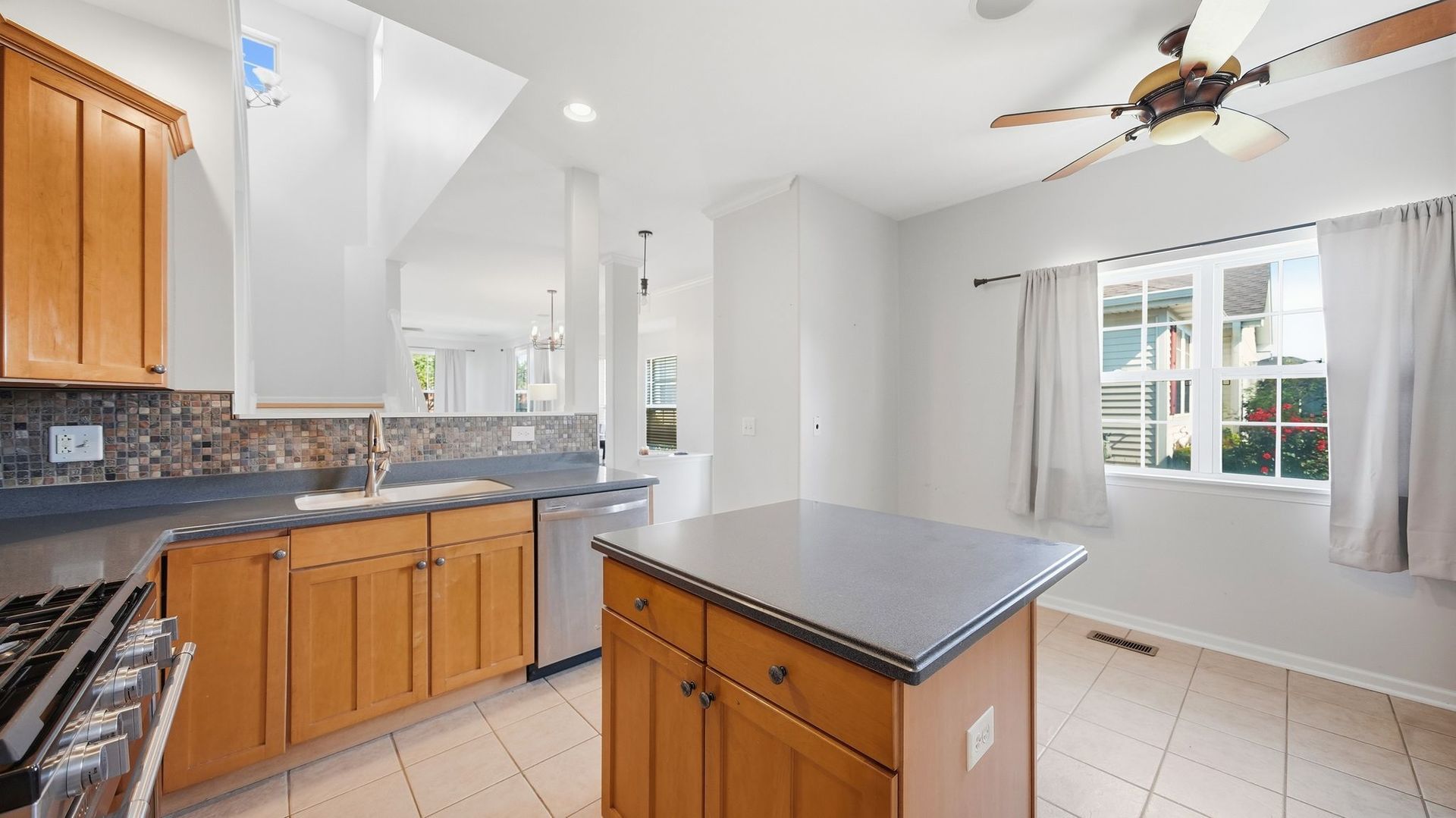 16146 Huron Street Property Photo 8