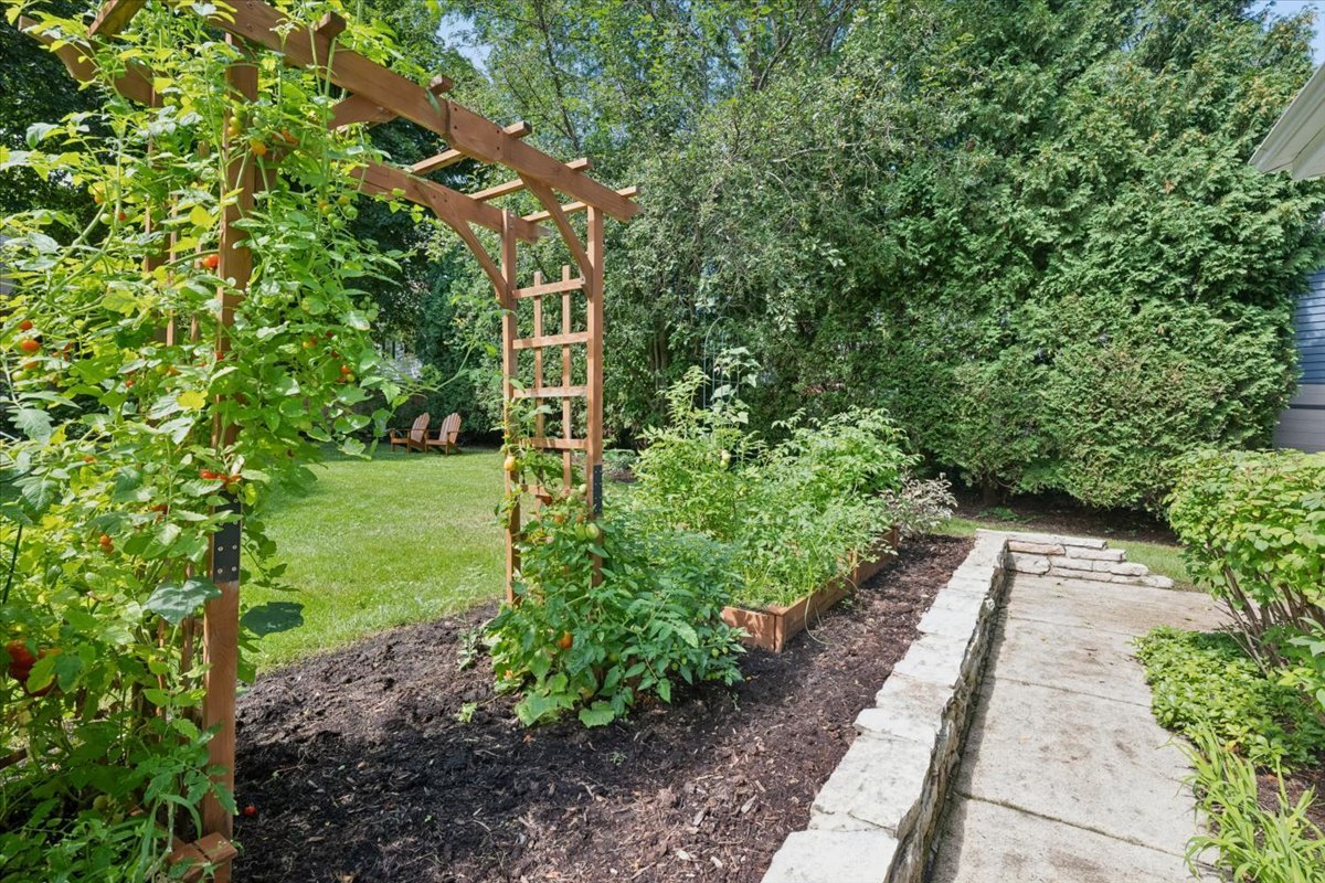 579 Hill Terrace Property Photo 42