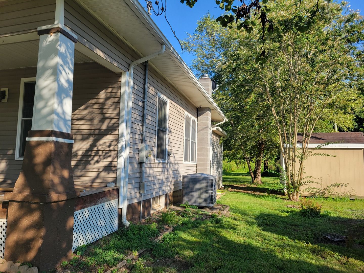 210 Se Front Street Property Photo 2