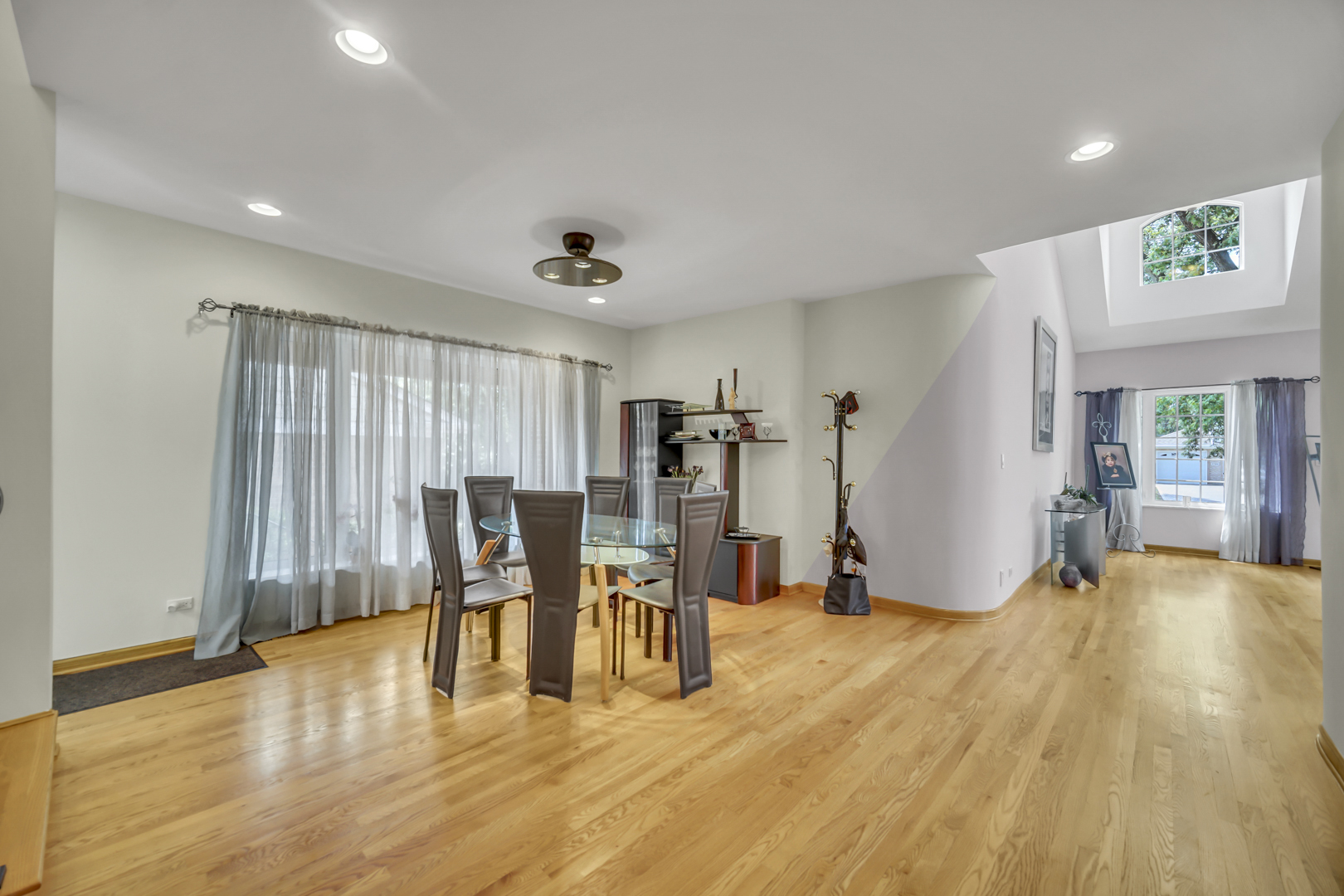 1704 Marguerite Street Property Photo 6