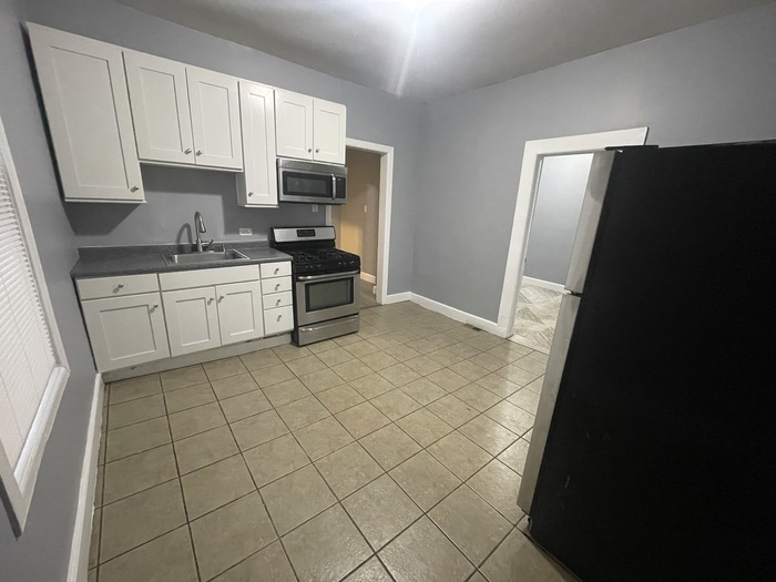 7927 S Parnell Avenue Property Photo 14