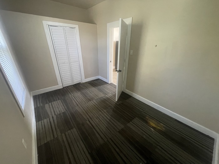 7927 S Parnell Avenue Property Photo 18