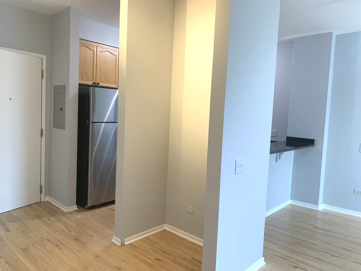 330 N Jefferson Street 2203 Property Photo 6