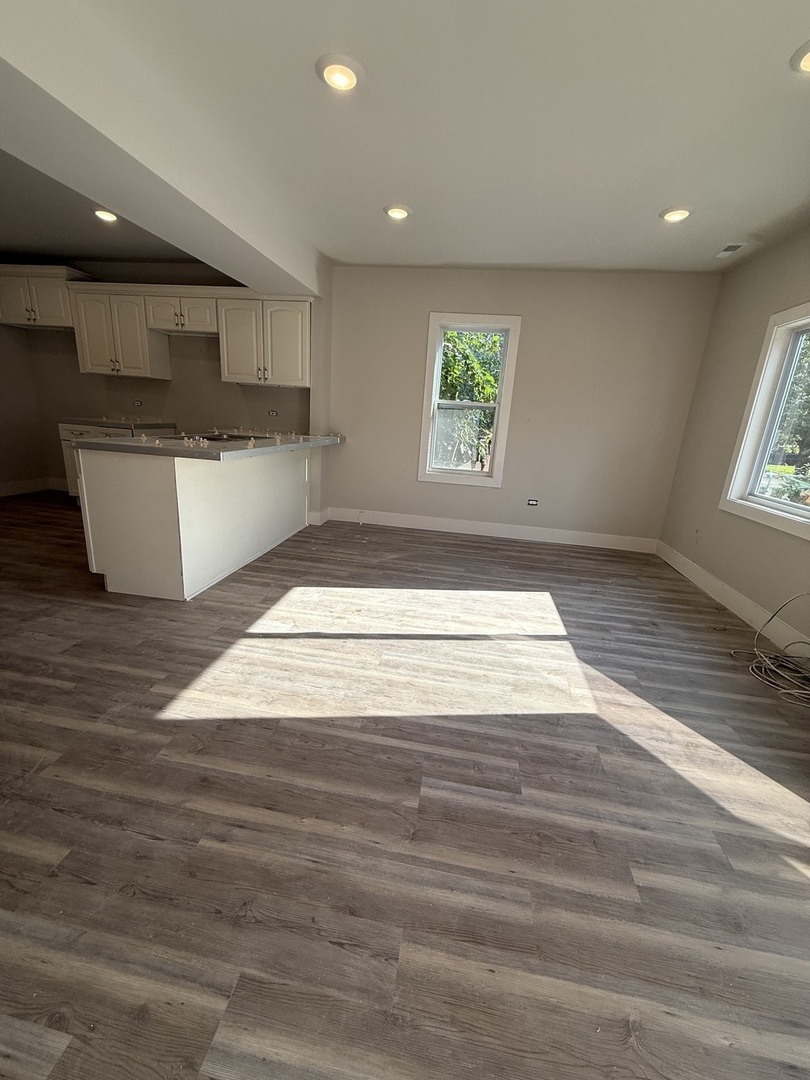 16901 Crane Avenue Property Photo 7