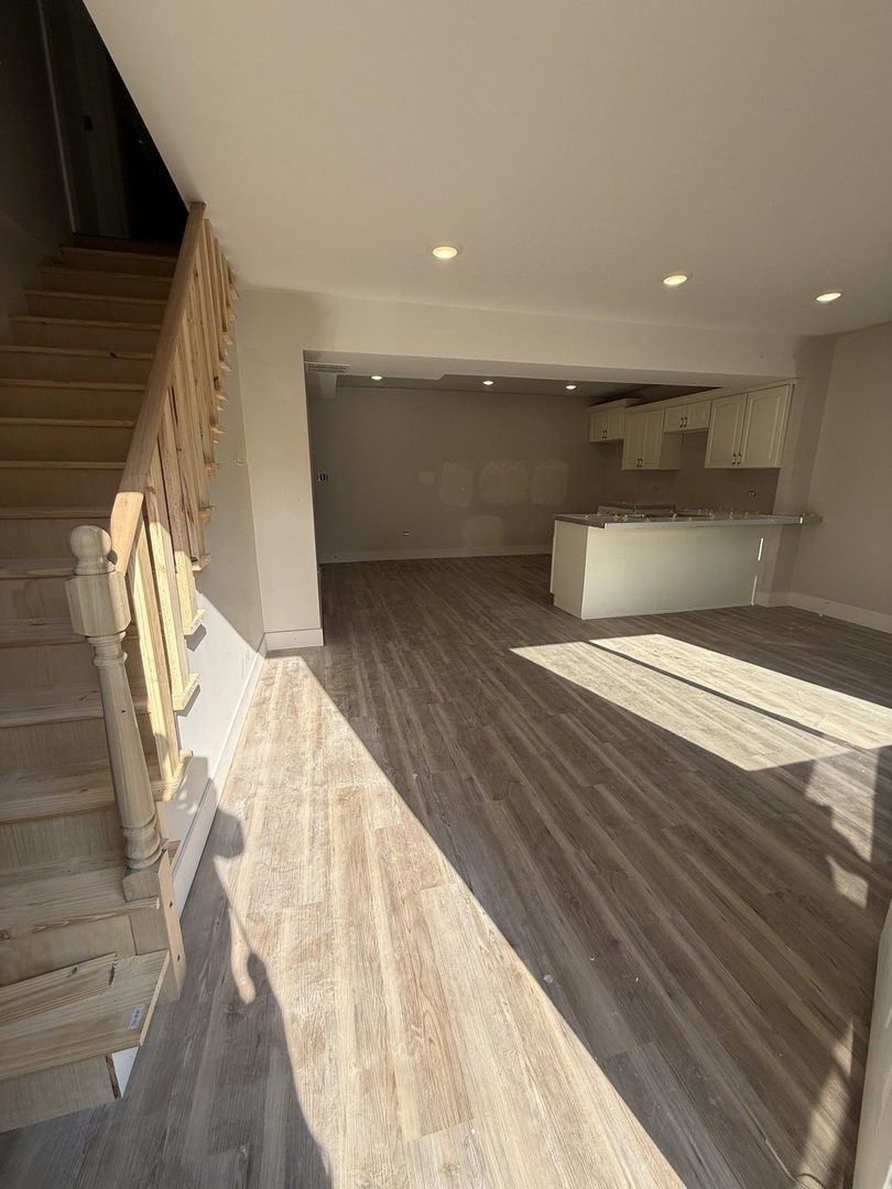 16901 Crane Avenue Property Photo 8
