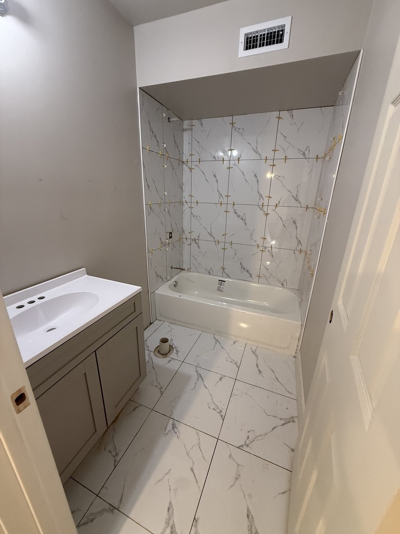 16901 Crane Avenue Property Photo 17