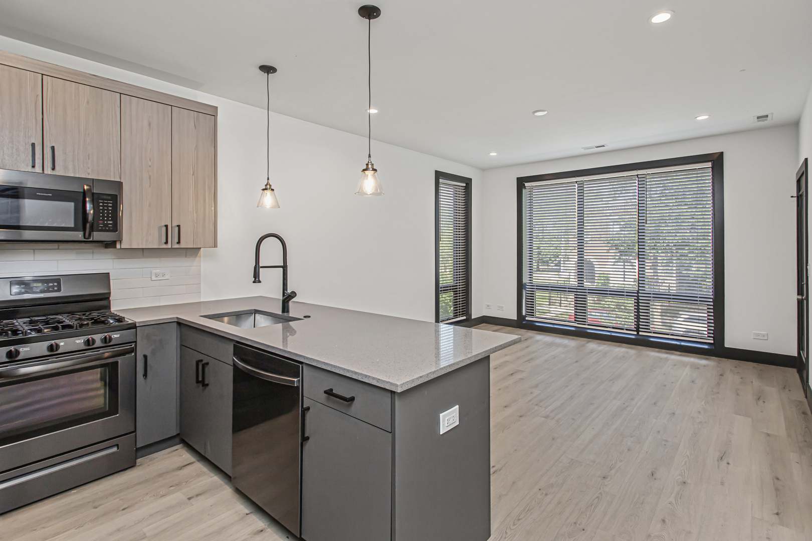 6500 S Ingleside Avenue 3 Property Photo 4
