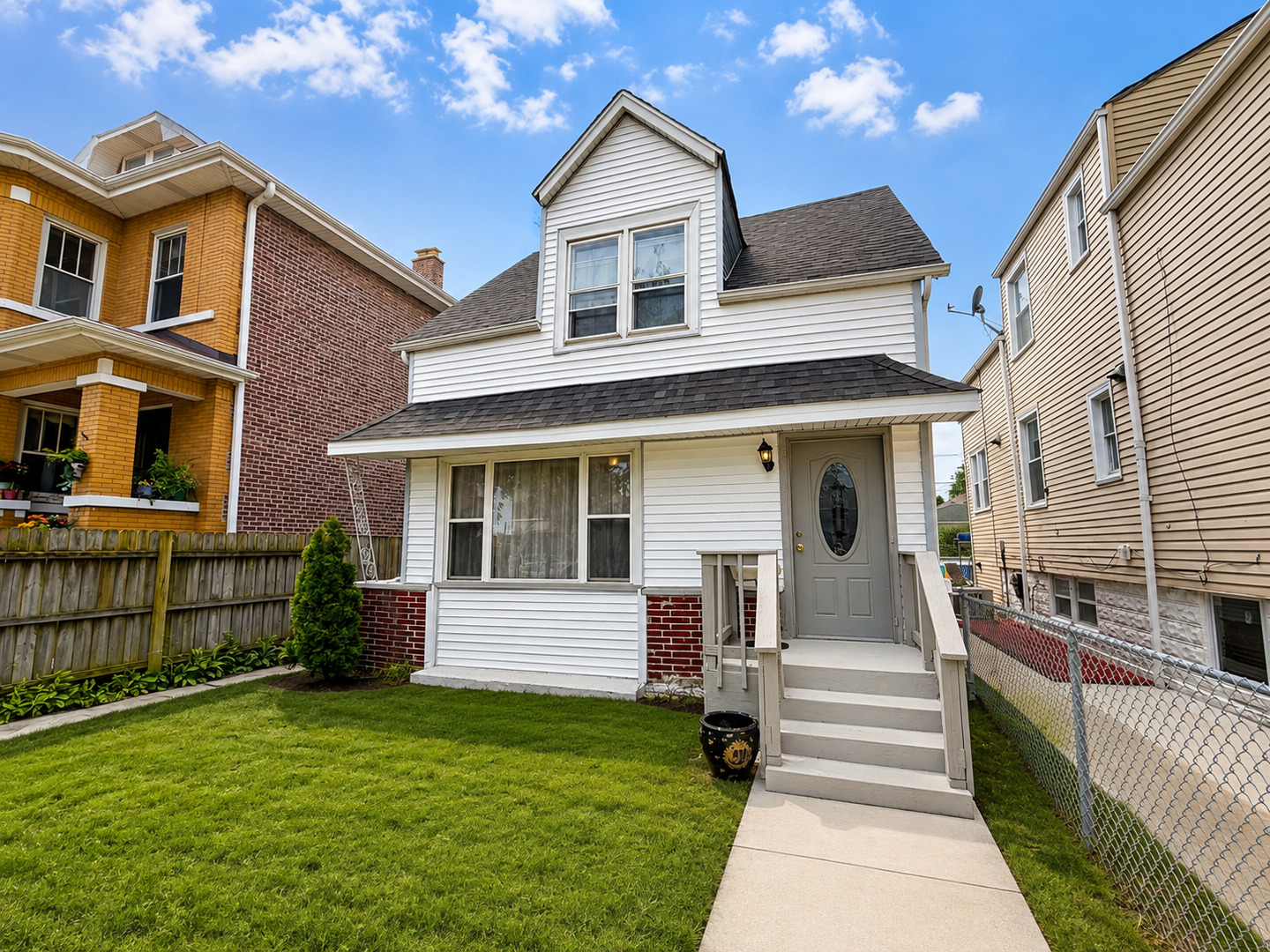 2412 N Lorel Avenue Property Photo 1